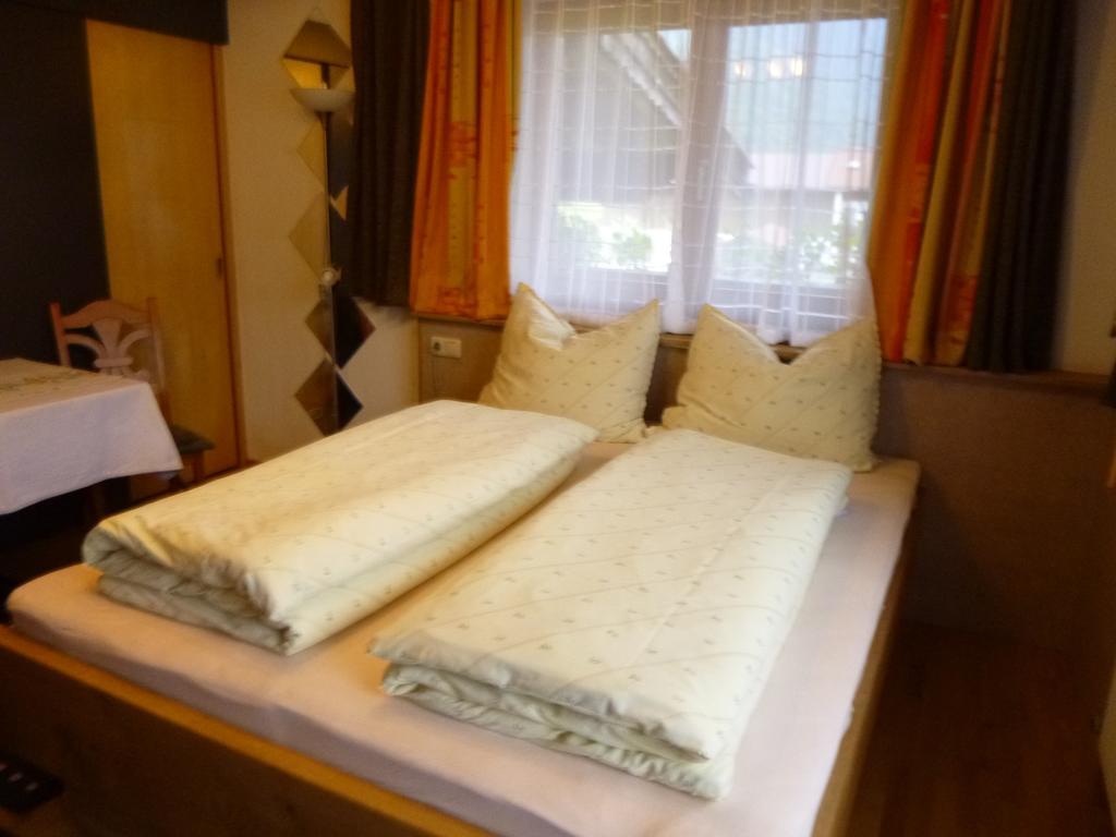 Ferienwohnungen Hauser Waidring Habitación foto