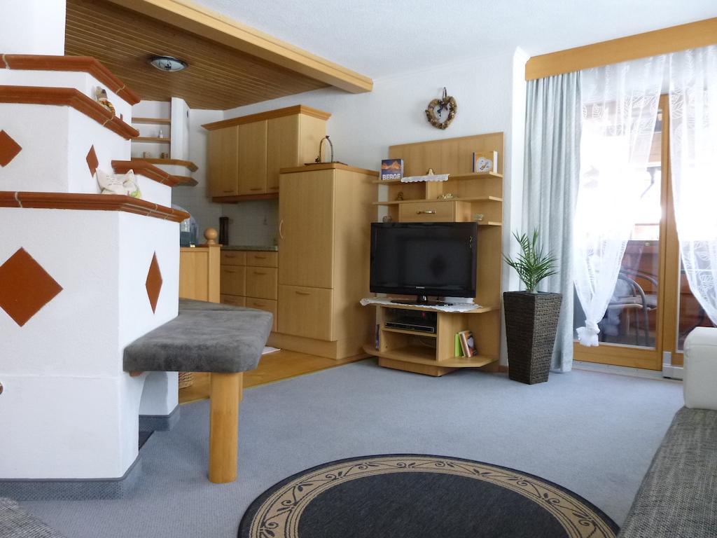 Ferienwohnungen Hauser Waidring Habitación foto